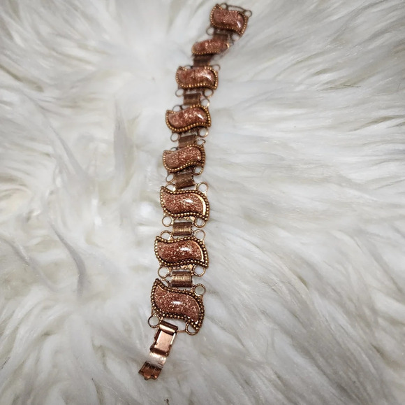 Vintage Lucite Confetti bracelet - Picture 6 of 8